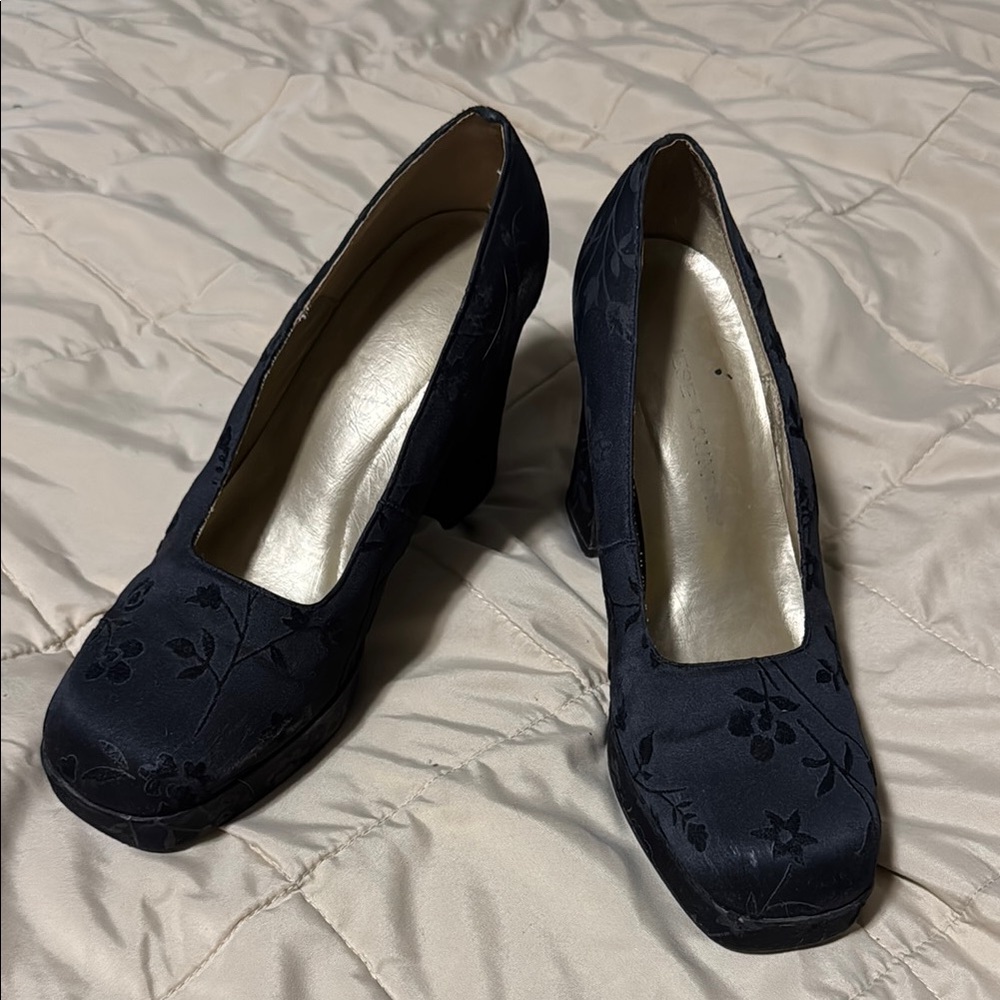 Vintage Chinese Laundry Black Brocade stacked platform heels